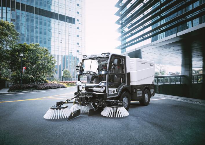 runway-sweeper